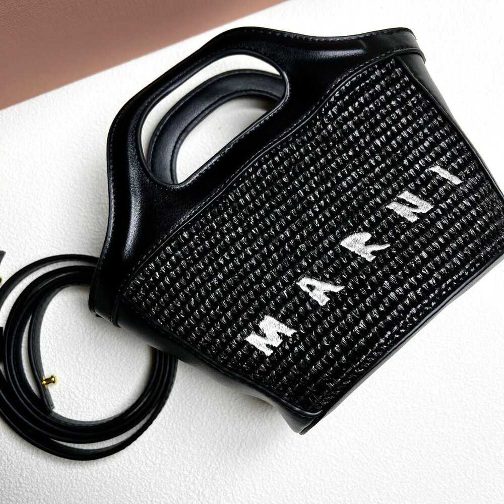 MARNI Black straw shoulder bag 15*13cm